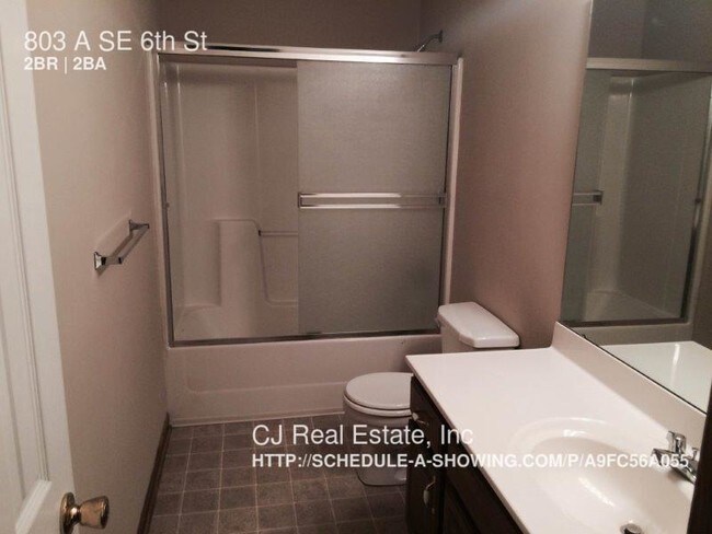 Foto del edificio - 803 SE 6th St