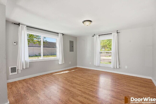 Foto del edificio - Charming 4-Bed Newberg Home!