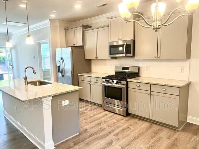 Foto del edificio - 816 Riley Ln