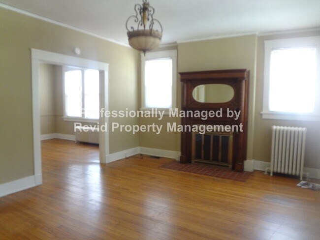 Building Photo - 29 N Cox St