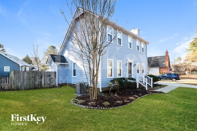 Foto del edificio - 104 Longneedle Ct