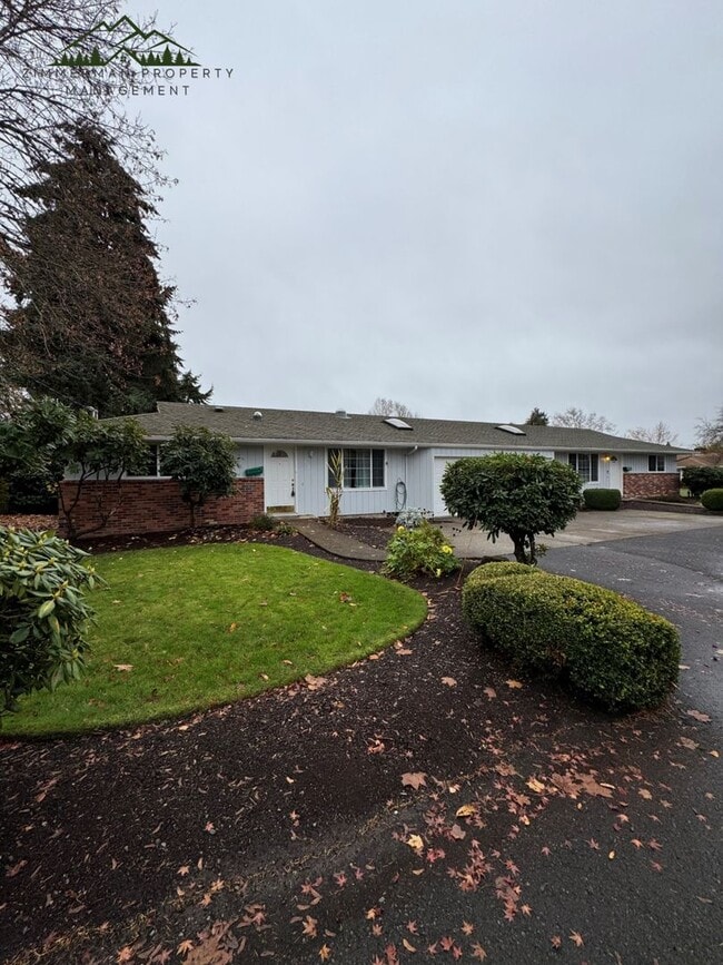 394-396 Rosewood Ave - 394-396 Rosewood Ave Apartment