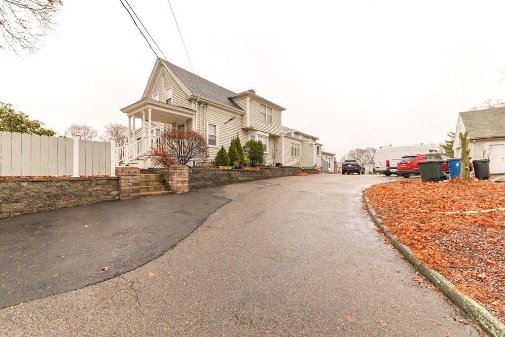 Primary Photo - 62 Mt Pleasant Square