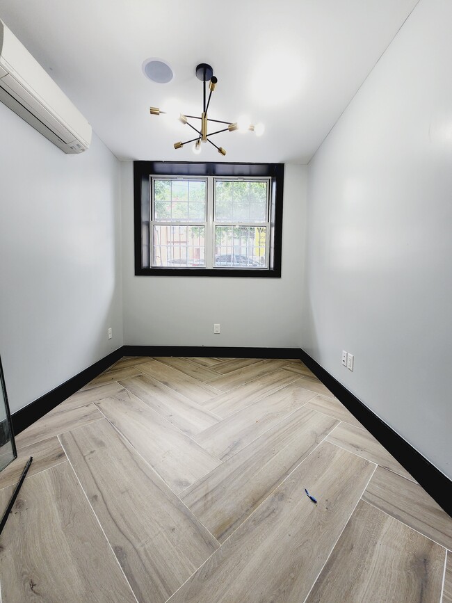 41 Van Wagenen 9 - 46 Van Wagenen Ave