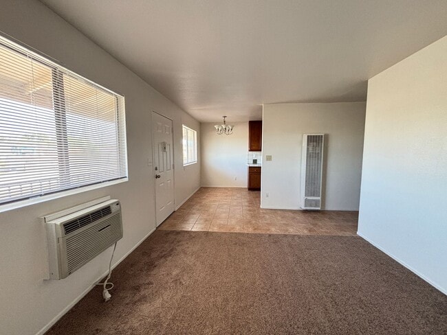 Building Photo - West Lancaster Apartment