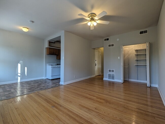 Foto del edificio - 2234 W Wilson Ave
