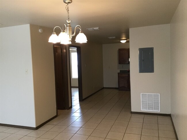 Building Photo - 3110 Potomac Loop