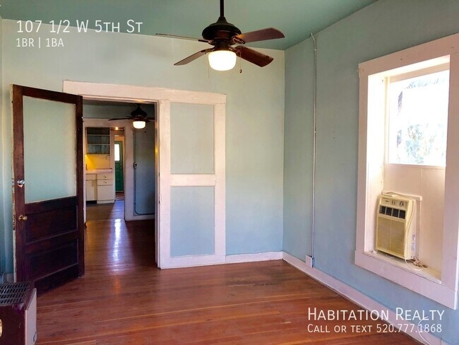 Foto del edificio - 107 1/2 W 5th St-