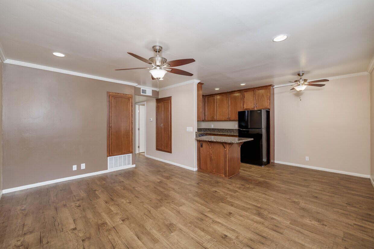 Crandall Apartments