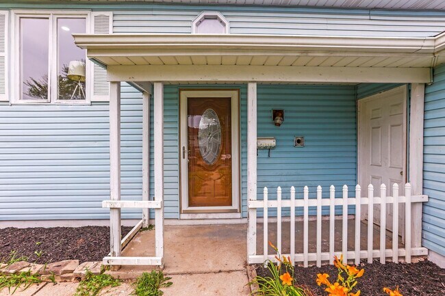 Foto del edificio - 3747 Christie Rd W