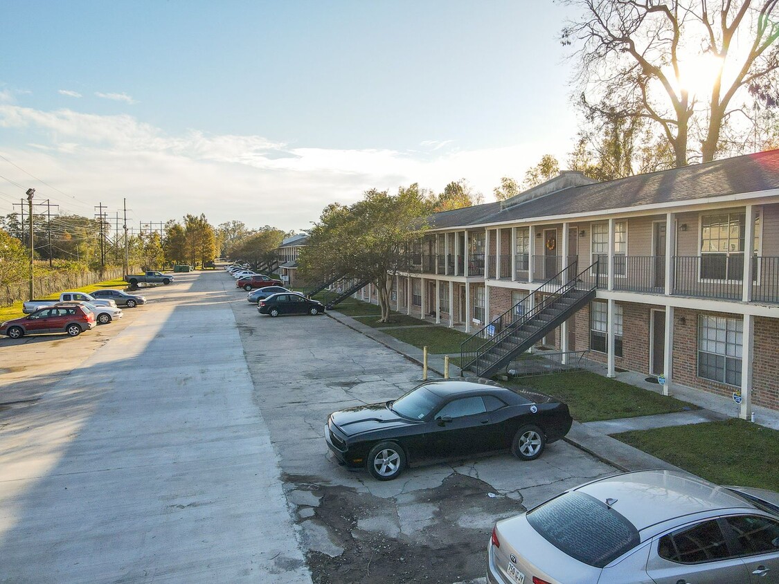 Building Photo - 1984 Brightside Dr