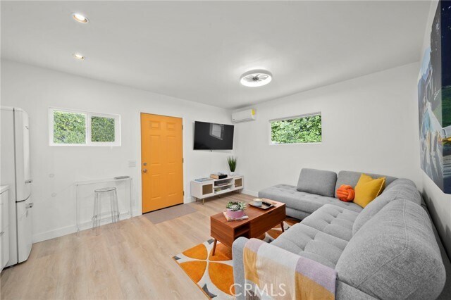 Building Photo - 502 Calle Santa Rosa S