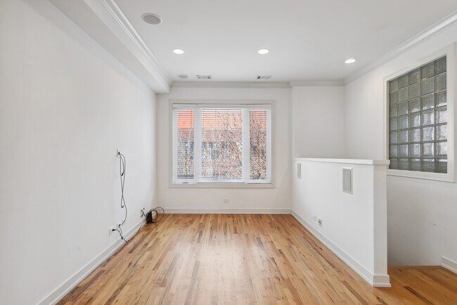 Foto del edificio - 1244 N Wood St