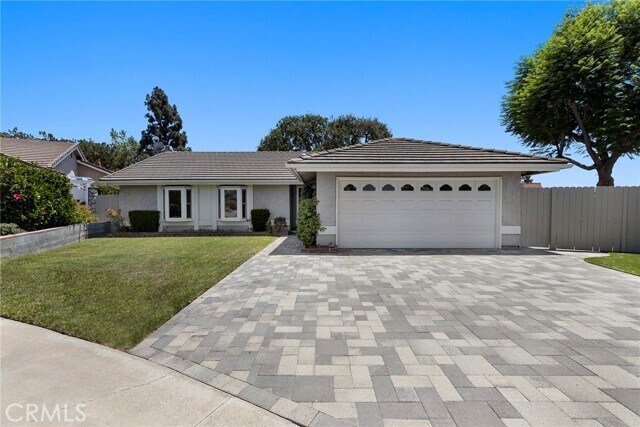 Primary Photo - 17592 Jennifer Dr