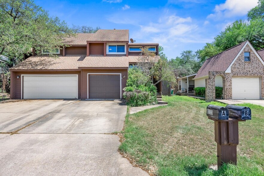 Foto principal - 8113 Baywood Dr