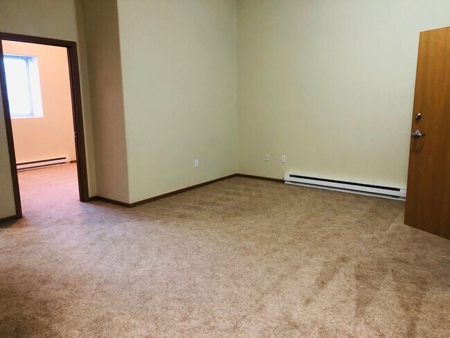 Interior Photo - 17 South Main