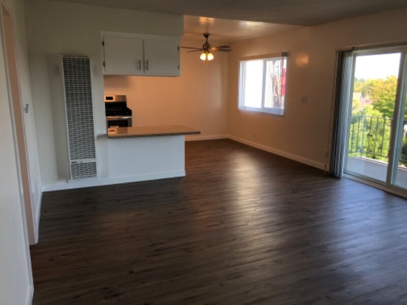 2110 Gaviota Ave Unit E, Signal Hill, CA 90755 Room for Rent in