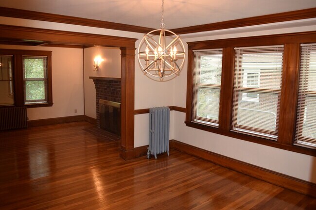 Building Photo - 110 Lewis Rd