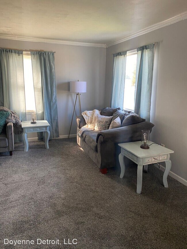 Building Photo - 3 br, 1 bath House - 341 Sibley