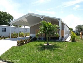 Building Photo - 709 Lark Dr