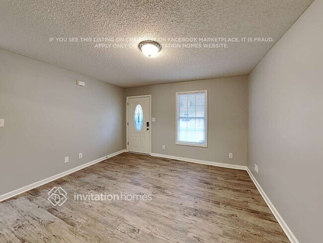 Foto del edificio - 1389 N Hampton Dr