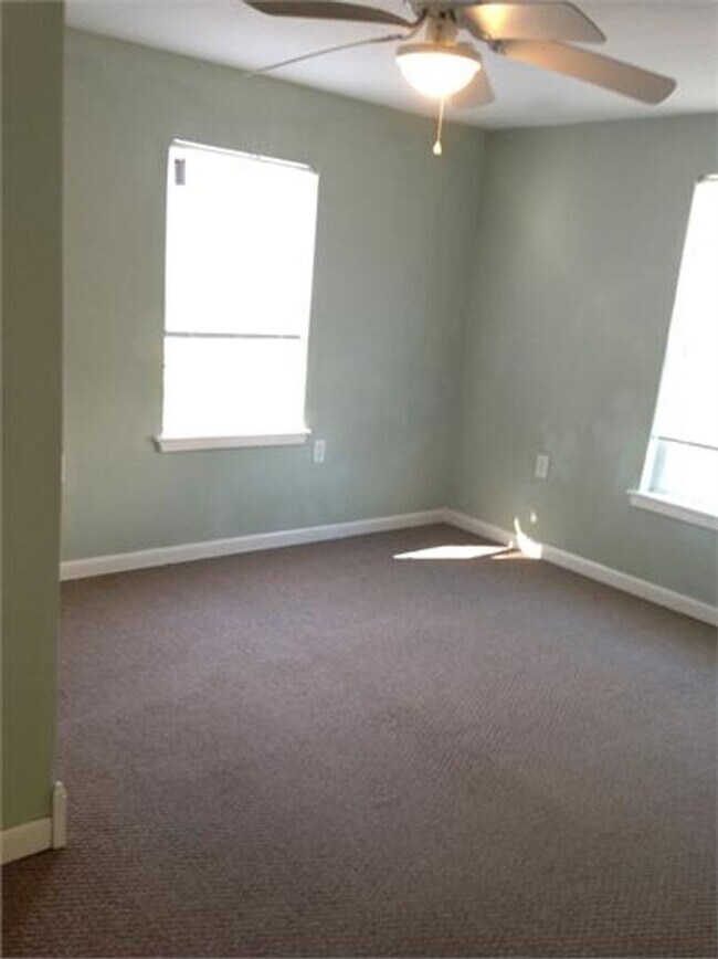 Foto del edificio - Comfortable 3-Bedroom Home in Houma - Only $985/Month