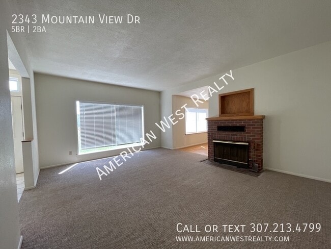 Building Photo - 2343 Mountain View Dr