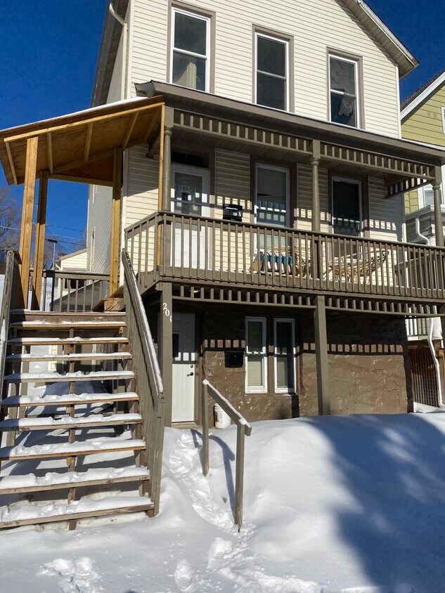 201 E 6th St Unit 3, Duluth, MN 55805 Apartments in Duluth, MN