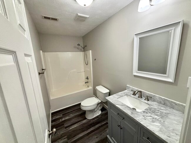 Building Photo - 63 Bonnie Ln