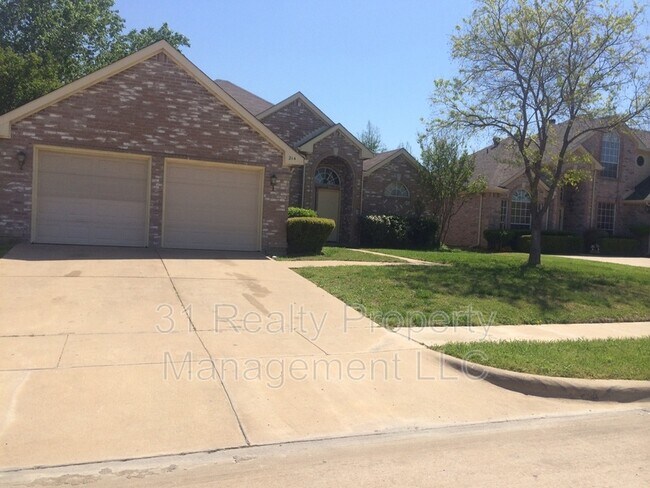 Foto del edificio - 214 E Lynn Creek Dr