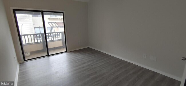 Building Photo - 9821 Hellingly Pl