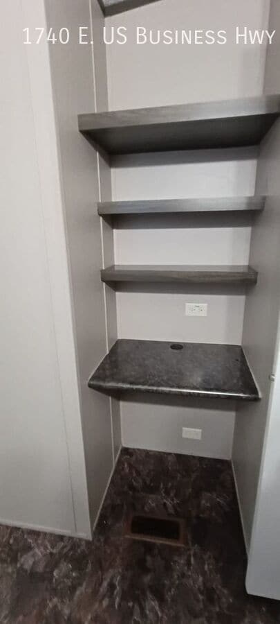 Building Photo - 1740 E U.S. Business 83