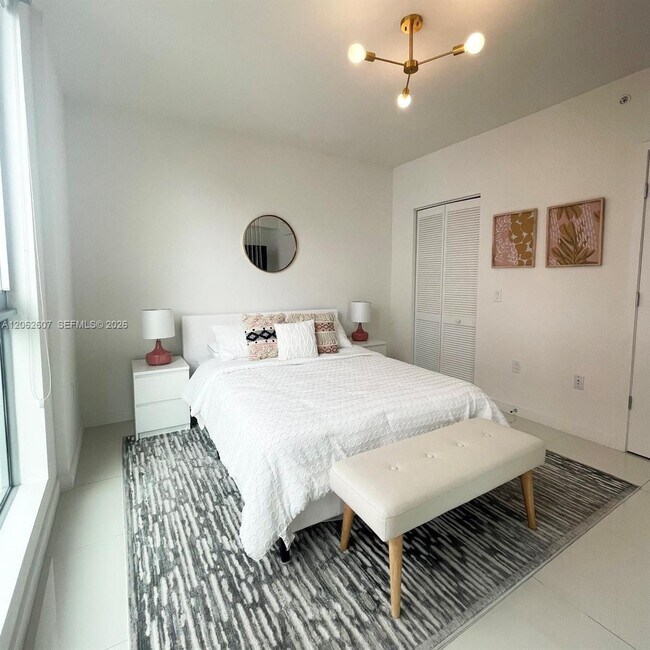 Foto del edificio - 7875 NW 107th Ave