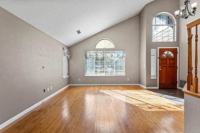 Foto del edificio - 2126 Sunhaven Ct