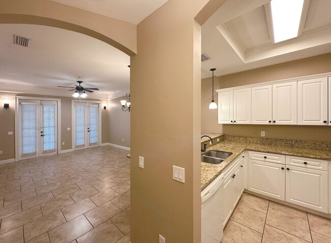 Foto del edificio - Jackson Square - 2 Bedroom, 2 Bathroom Condo