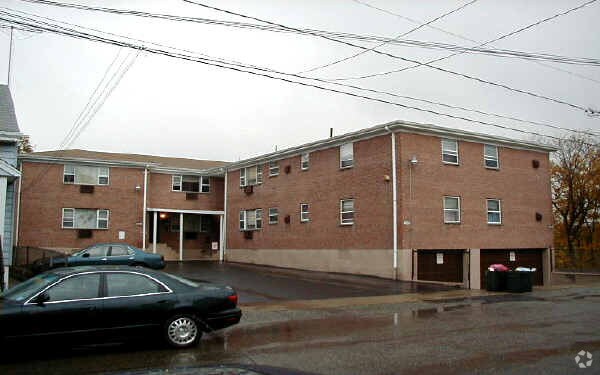 Building Photo - 203-207 Atlantic St