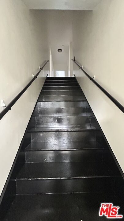 Foto del edificio - 851 W 41st Dr