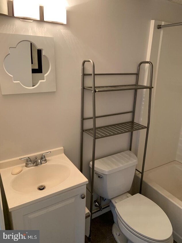 1575 W Street Rd Unit 631, Warminster, PA 18974 Room for Rent in Warminster, PA