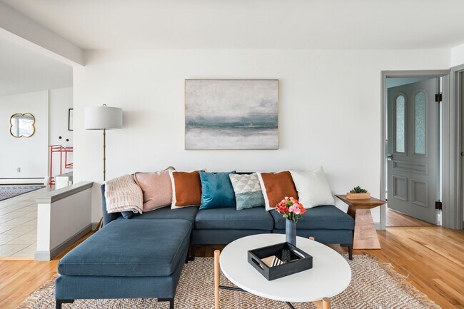 Building Photo - 162 Marble Island Rd