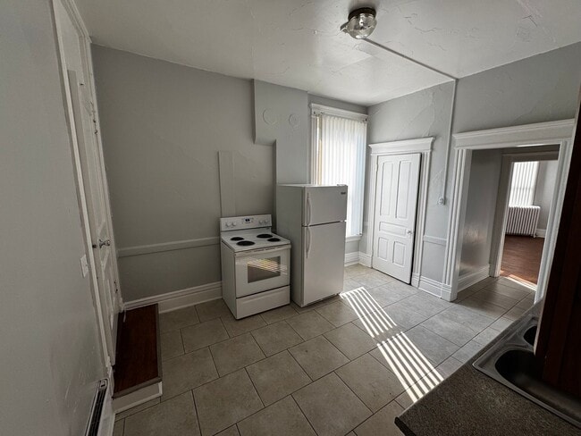 Foto del edificio - Large 2 Bedroom Apartment