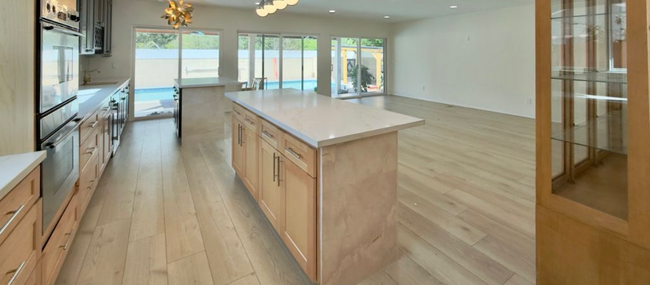 Foto del edificio - 5921 Fallbrook Ave