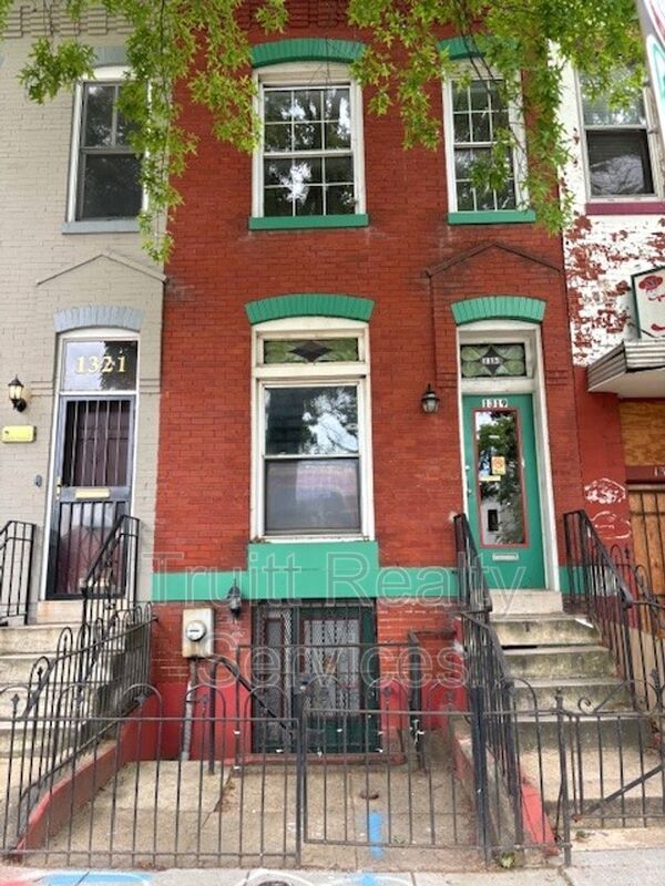 Primary Photo - 1319 Pennsylvania Ave. SE
