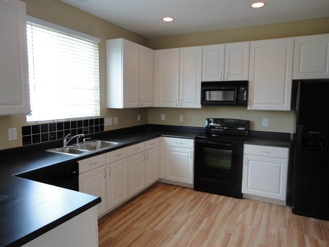 Building Photo - 3725 Marshlane Way