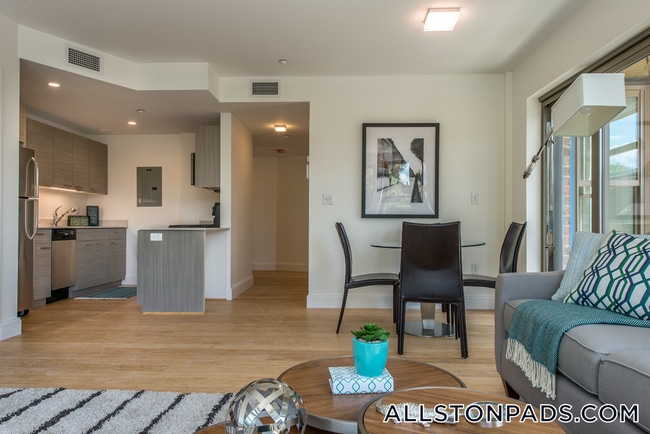 Building Photo - 40 Malvern St