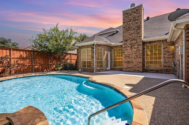 Building Photo - 2325 Flanders Ln