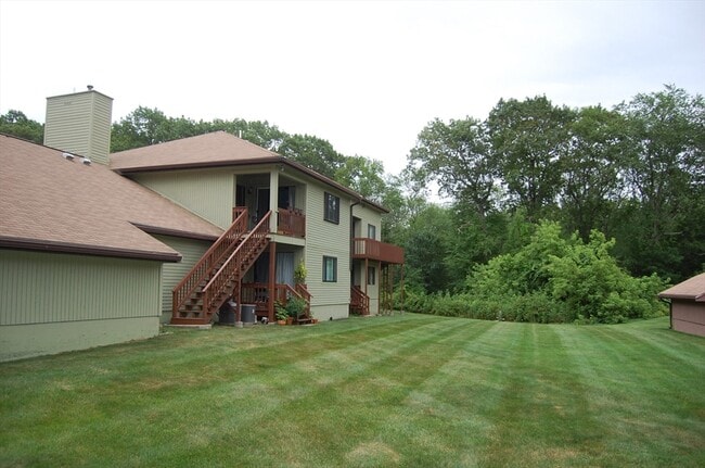 Building Photo - 307 Trailside Way