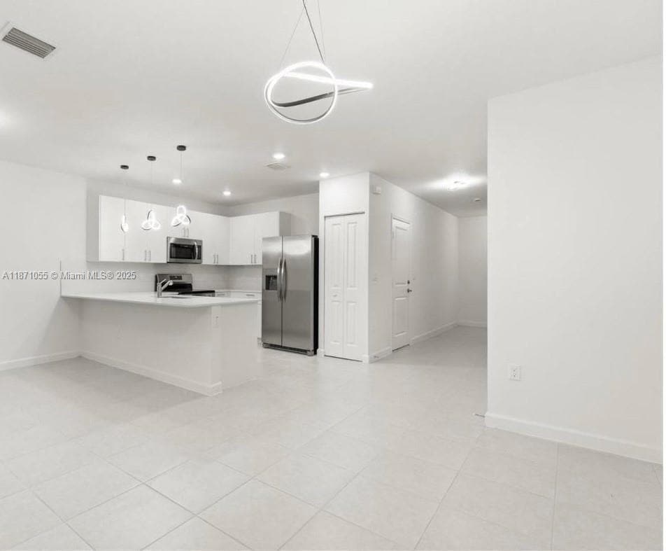 Building Photo - 5090 SW 37th St