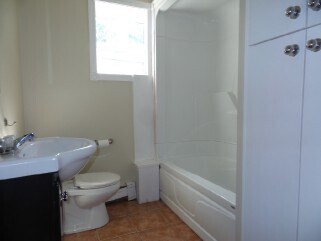 Building Photo - 325 Brophy Ave