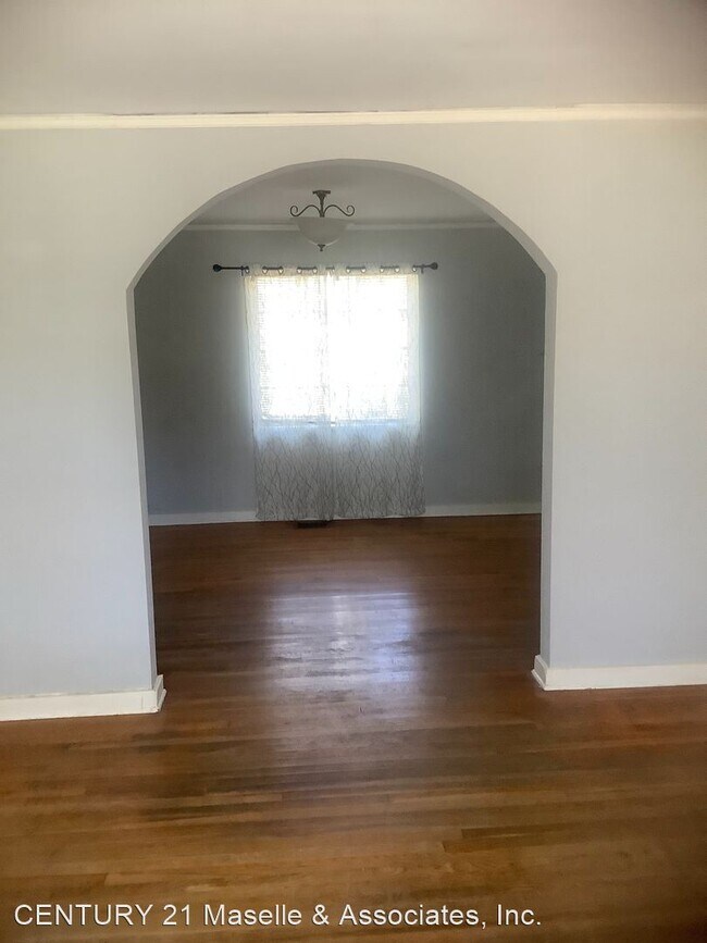 Building Photo - 3 br, 2 bath House - 4352 Ridgewood Circle