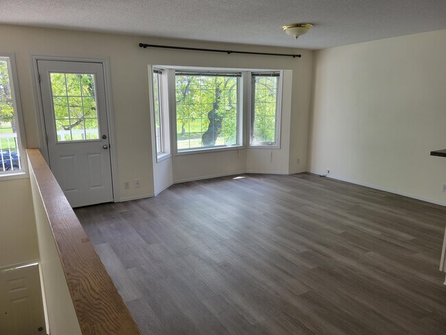 Photo du bâtiment - 228-226 6 Ave